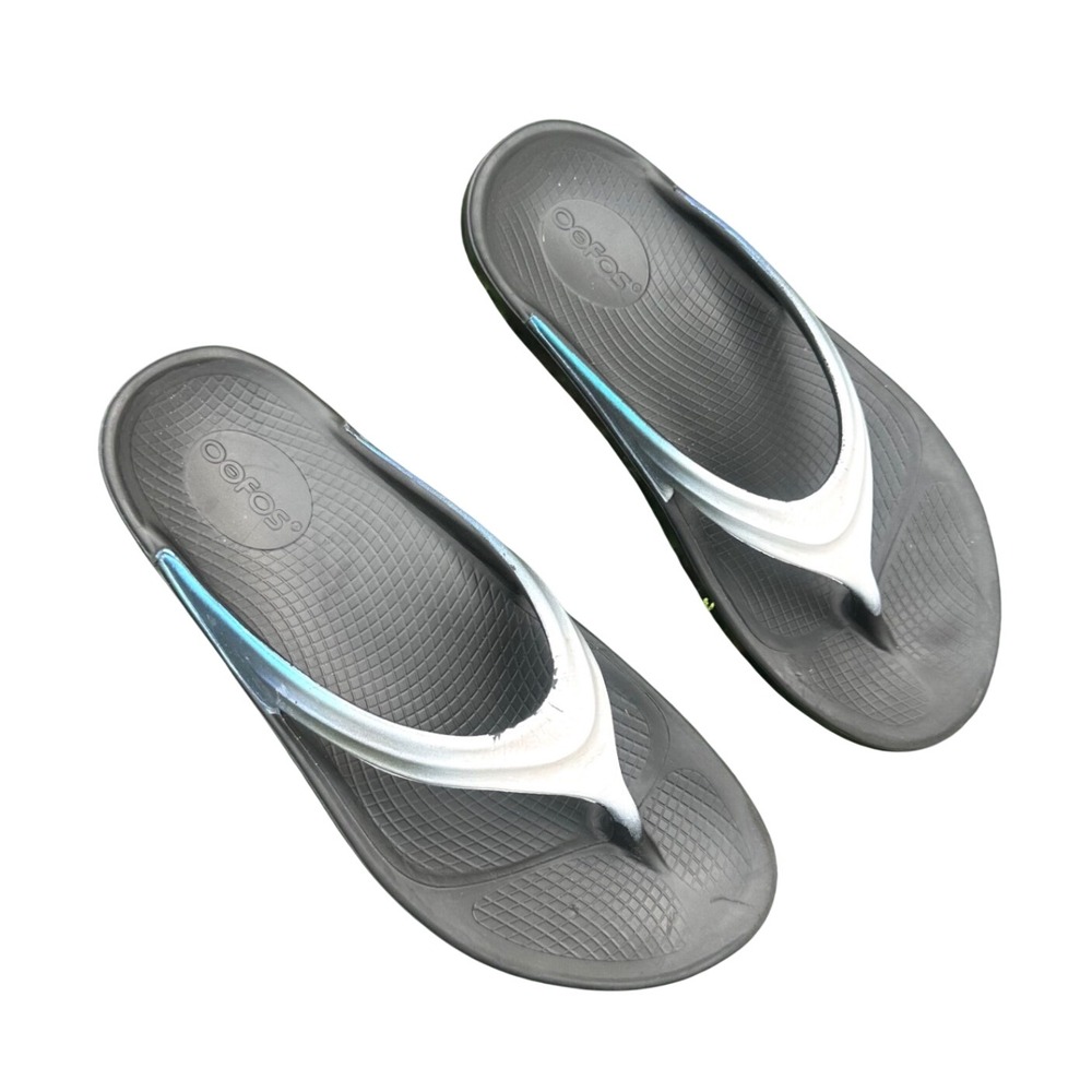 Oofos OOlala WOMEN'S LUXE Metallic Thong Flip Flop Sandals Women's Size 9 Frost‎